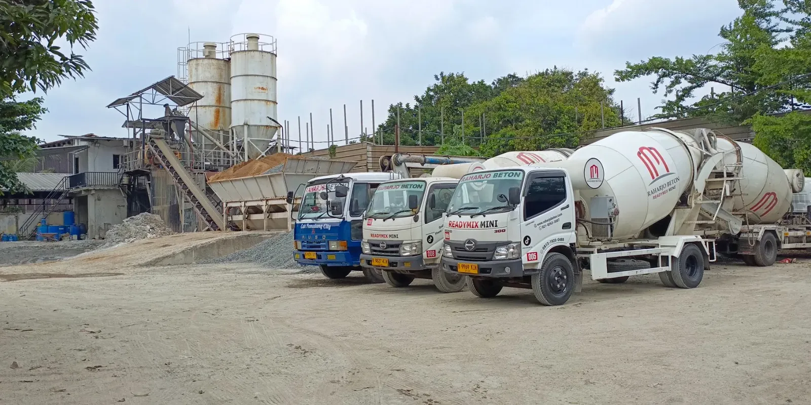 Jual beton cor mini readymix Jabodetabek untuk jalan sempit - armada Lase Mini Readymix