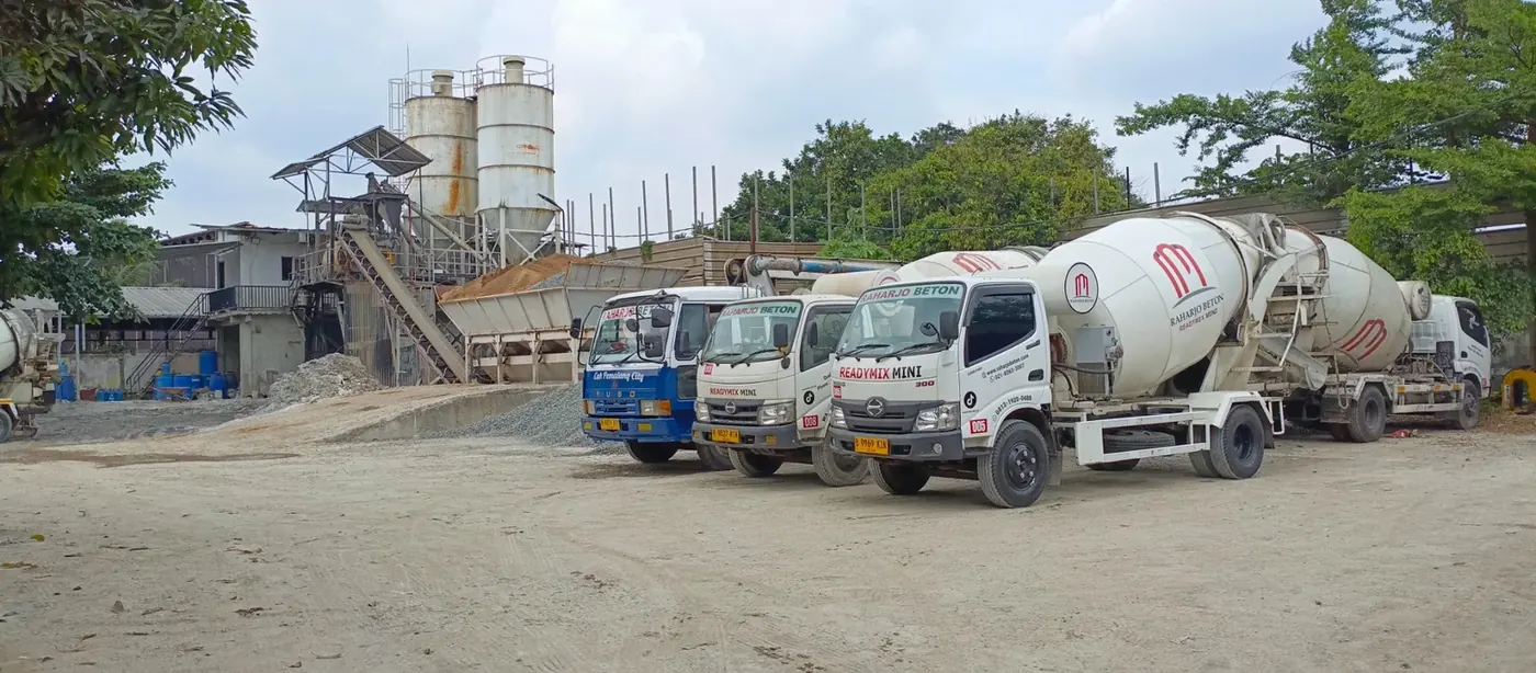 Proyek beton cor mini readymix Jabodetabek untuk jalan sempit #01