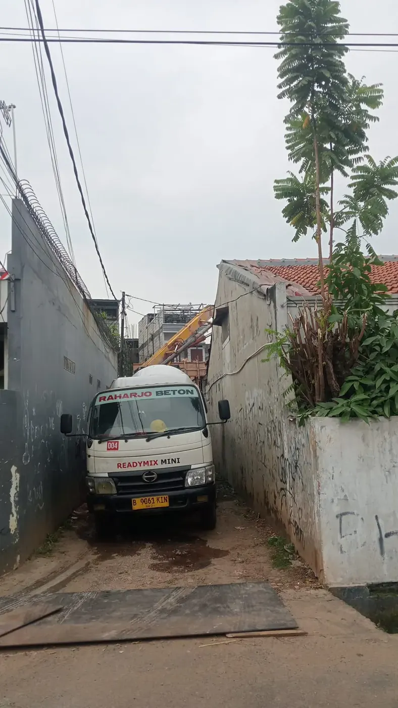Proyek beton cor mini readymix Jabodetabek untuk jalan sempit #03