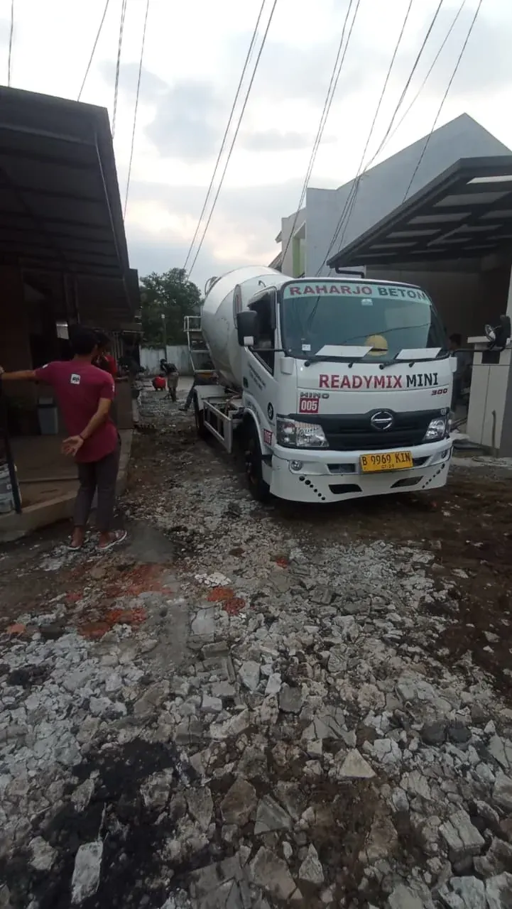 Proyek beton cor mini readymix Jabodetabek untuk jalan sempit #04