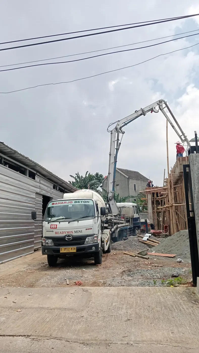 Proyek beton cor mini readymix Jabodetabek untuk jalan sempit #08
