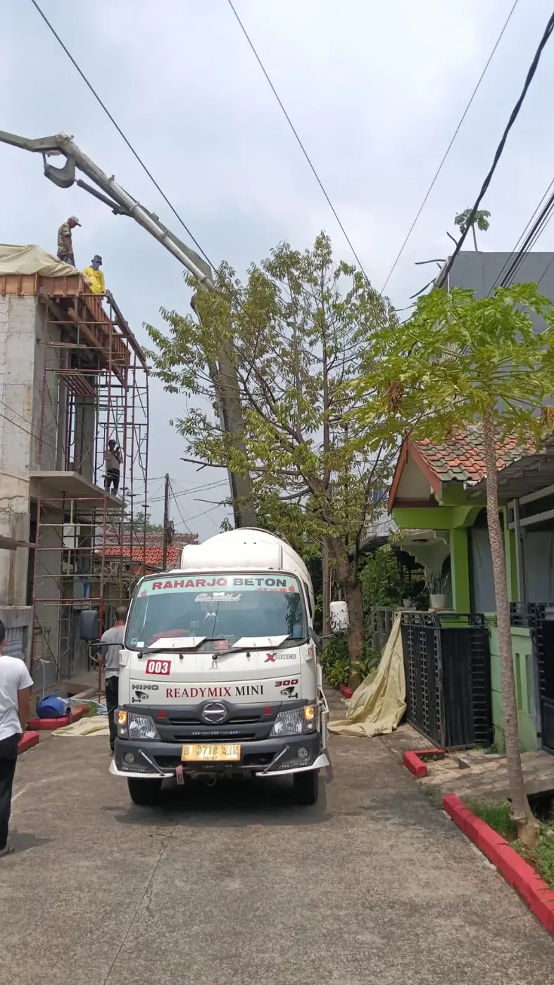 Proyek beton cor mini readymix Jabodetabek untuk jalan sempit #10